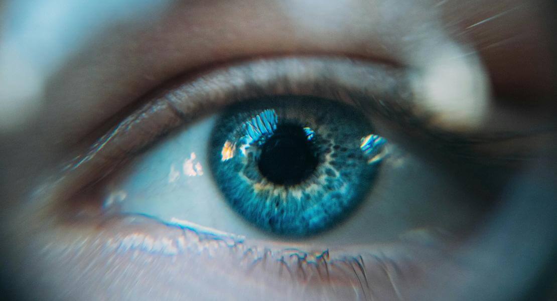Oeil bleu